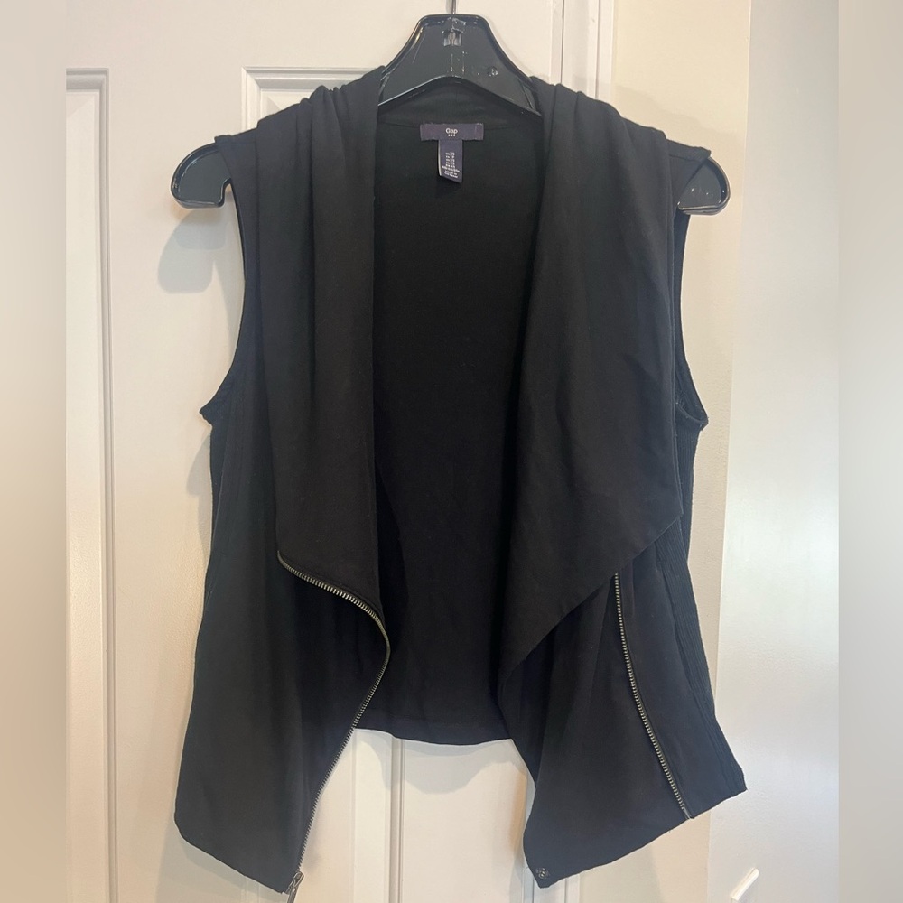 Gap vest